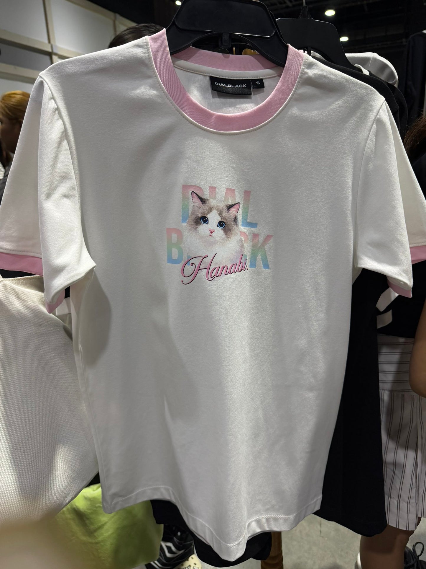 Dial Black:Hana Regular Tee