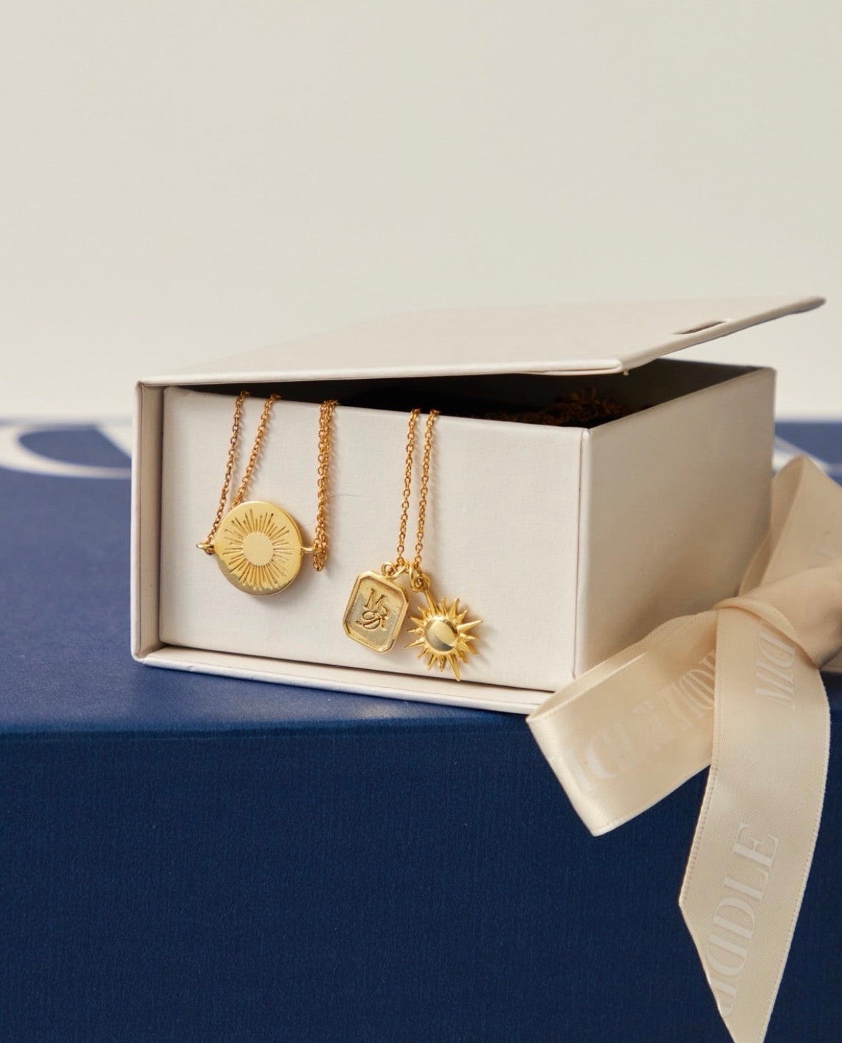 middleriddleclub Golden Hour Necklace-MRD&Sun Pendant